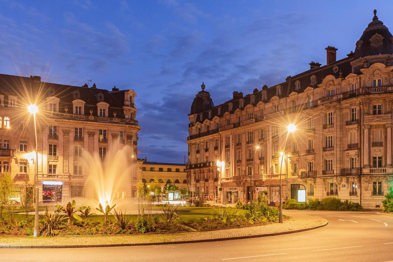 Hotel Le Mondon Metz Bagian luar foto