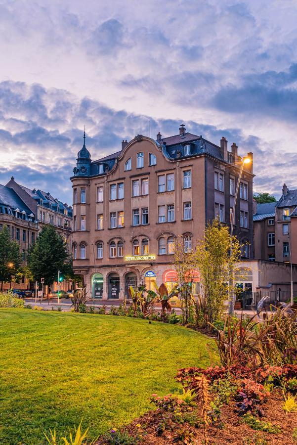 Hotel Le Mondon Metz Bagian luar foto